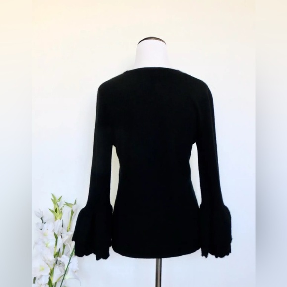 Saks Fifth Ave 100% Cashmere Sweater Tiered Ruffle Ruffle Sleeve Black SZ S - Picture 3 of 6